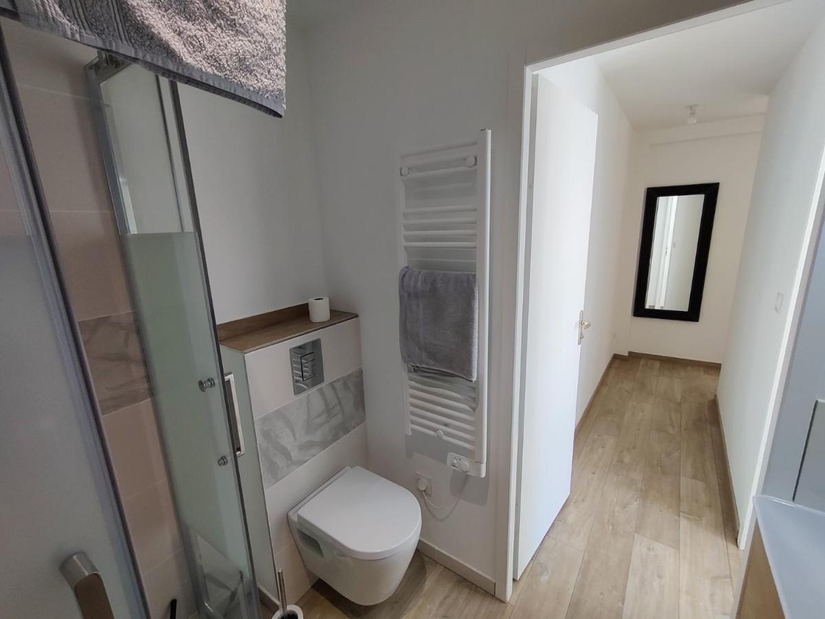 Appartement T3 Plume Hyper Centre D'Ernée Exterior foto